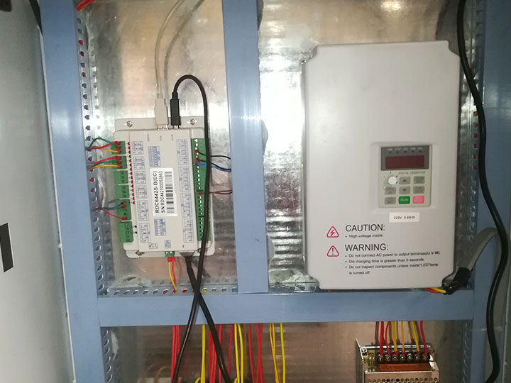 全自動(dòng) 4x8 墓碑和墓碑用石材數(shù)控機(jī)床