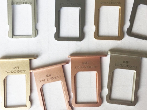 iPhone 徽標(biāo)和 IMEI 激光雕刻項目