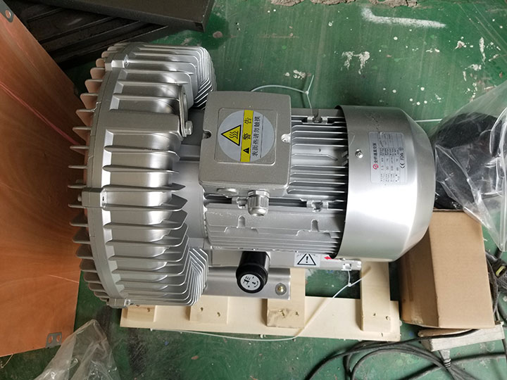 用于家具制造的專業(yè)數(shù)控木雕機