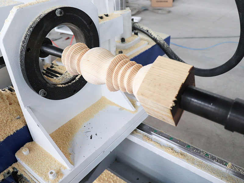 適合初學者的小型木工車床 - 家用數(shù)控木工車床