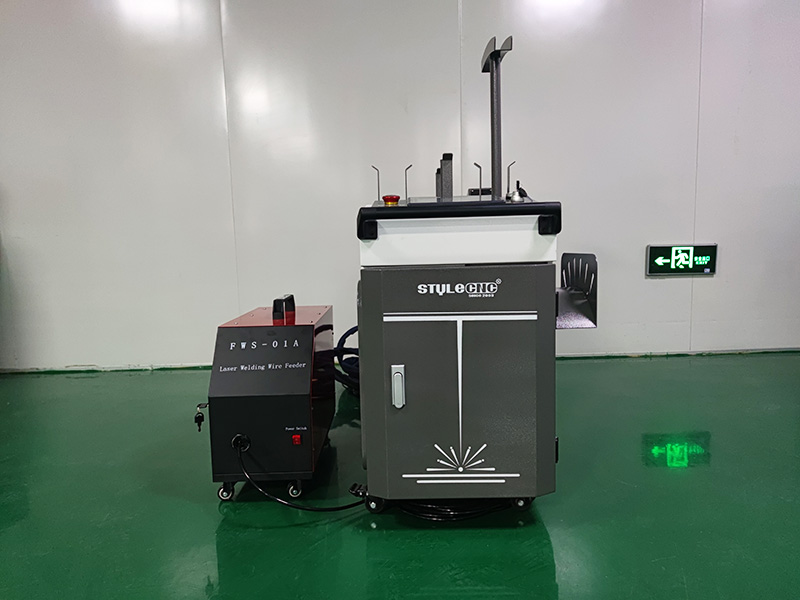 三合一手持式激光焊接、清洗、切割機(jī)