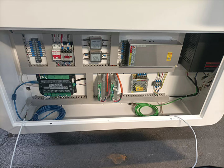 入門(mén)級(jí) CO2 業(yè)余愛(ài)好 適合初學(xué)者的激光切割機(jī)