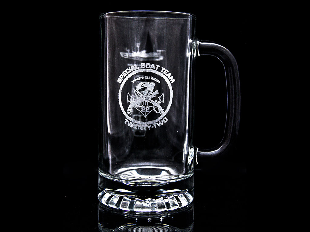 激光雕刻啤酒玻璃杯