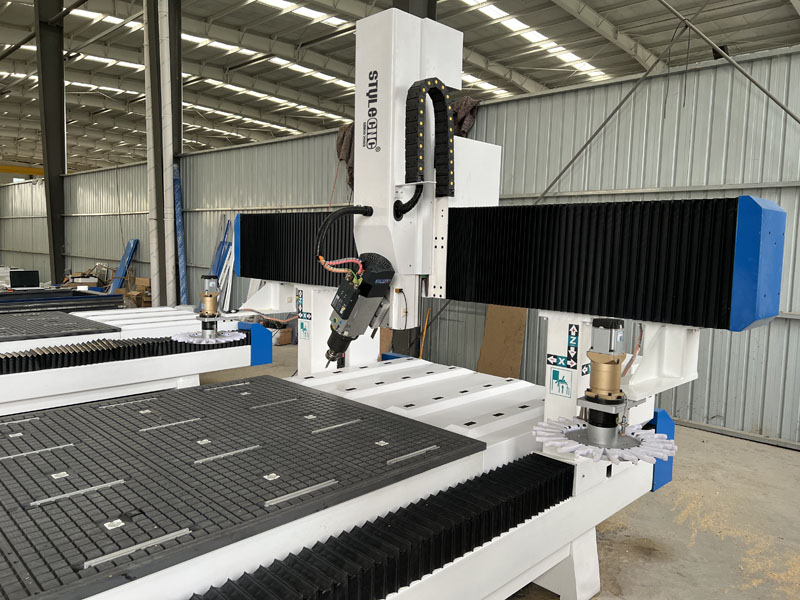 工業(yè)級(jí)四軸數(shù)控木工雕刻機(jī)帶圓盤自動(dòng)換刀裝置