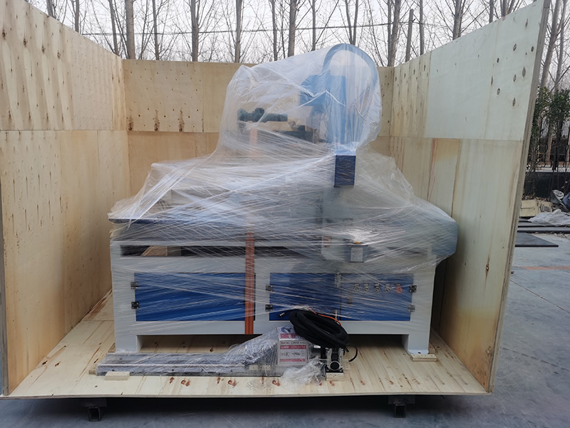 4x4自動換刀數(shù)控雕刻機(jī)包