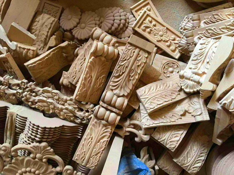 適用于定制木工項目的四軸數(shù)控木工雕刻機