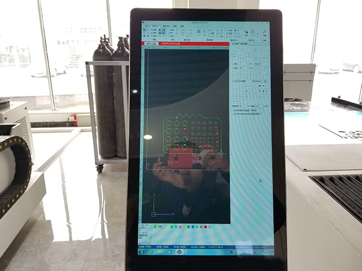 光纖 ＆ CO2 金屬和非金屬混合激光切割機(jī)