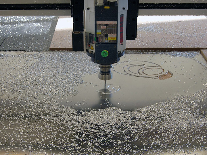 工業(yè) 6x12 鋁復(fù)合板數(shù)控雕刻機(jī)