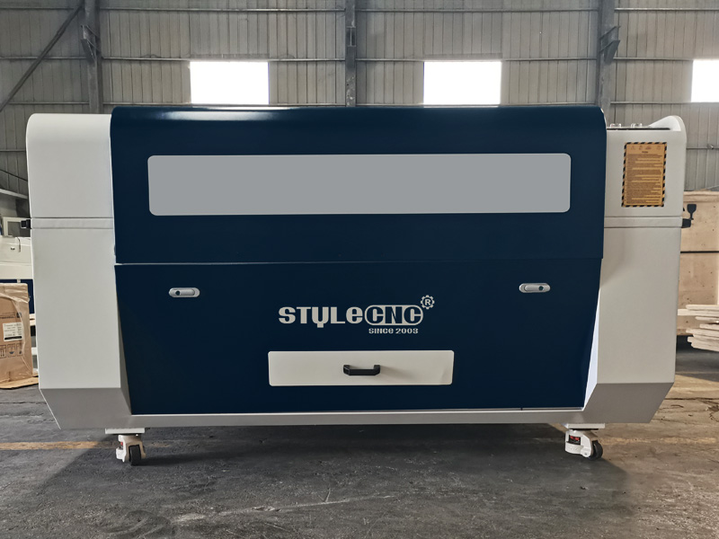 價格實惠的激光雕刻機，適用于皮革、織物、紙張、牛仔褲