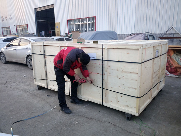 激光切割機(jī)發(fā)貨到厄瓜多爾 激光切割機(jī)發(fā)貨到厄瓜多爾