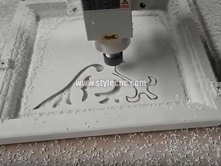 1325數(shù)控雕刻機用于裝飾燈箱切割 1325數(shù)控雕刻機用于裝飾燈箱切割