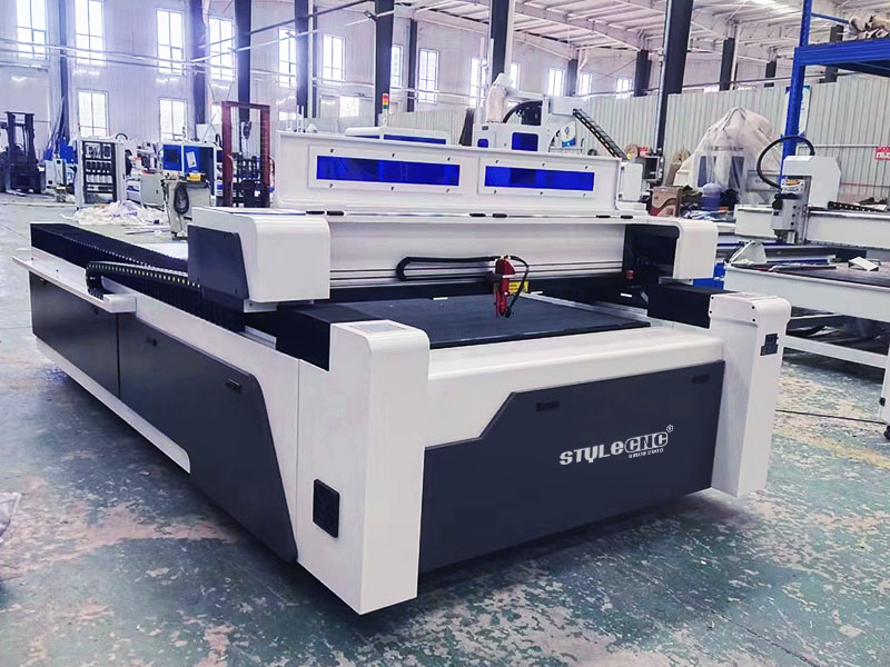 實(shí)惠價(jià)格 4x8 激光皮革切割機(jī)