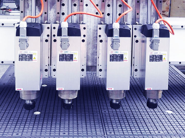 帶雙工作臺(tái)的木門(mén)制造數(shù)控雕刻機(jī)