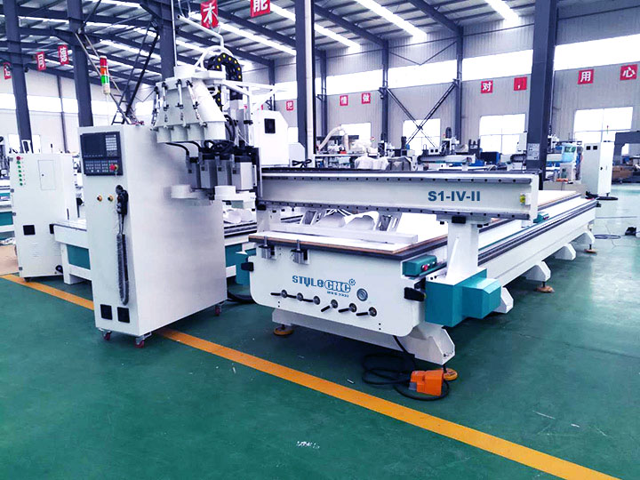 帶雙工作臺(tái)的木門(mén)制造數(shù)控雕刻機(jī)