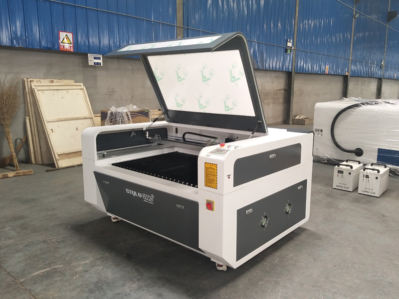 STJ1390-2 雙頭激光切割機(jī) STJ1390-2 雙頭激光切割機(jī)