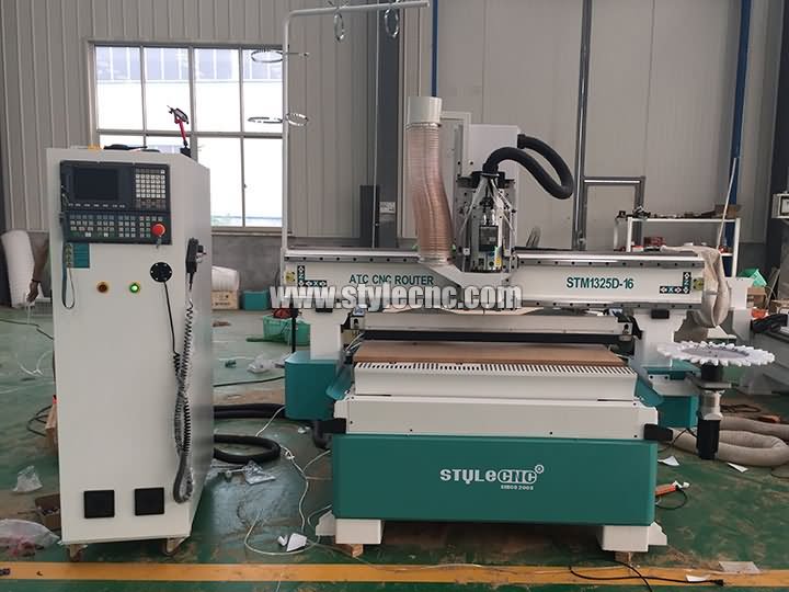 盤(pán)式自動(dòng)換刀數(shù)控雕刻刻機(jī) 盤(pán)式自動(dòng)換刀數(shù)控雕刻刻機(jī)