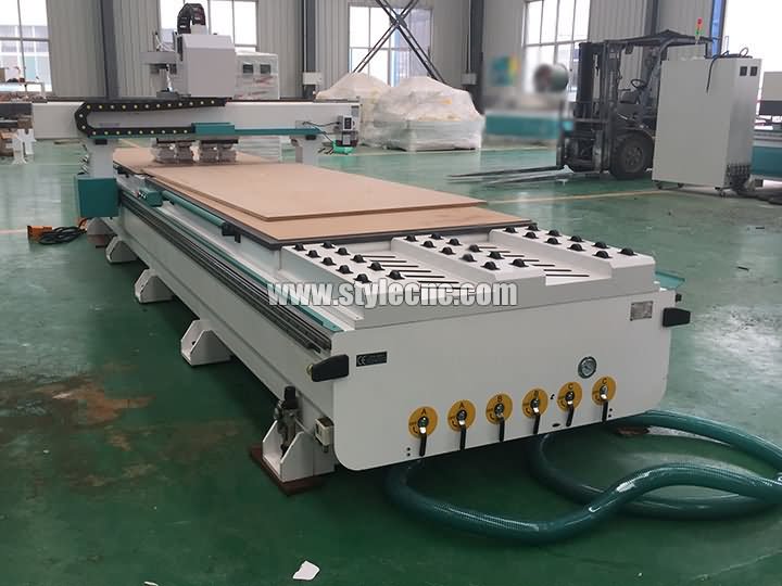 雙工作臺(tái)數(shù)控雕刻機(jī)