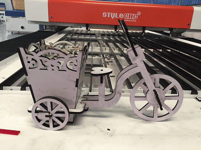 CO2 激光切割機(jī) 150W 用于MDF項目 CO2 激光切割機(jī) 150W 用于MDF項目