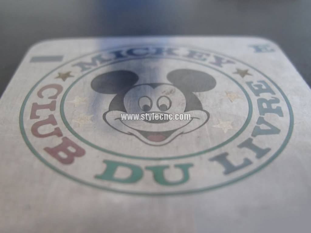 MOPA光纖激光雕刻機在不銹鋼上打標(biāo)顏色