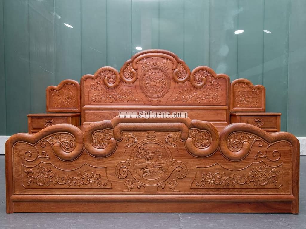 用于木床生產(chǎn)的自動換刀數(shù)控雕刻刻機(jī)