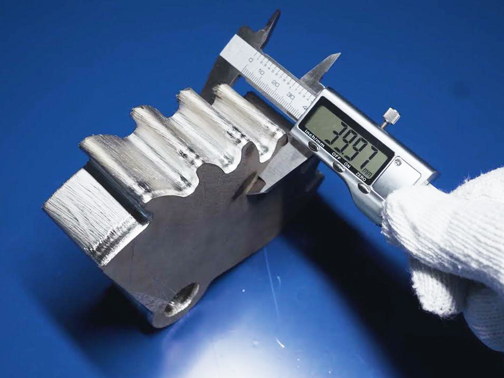 60,000W 超高功率光纖激光切割 40m米不銹鋼零件