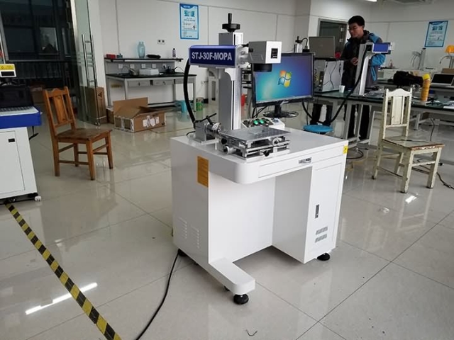 30W 塞爾維亞桌面型 MOPA 光纖激光打標(biāo)系統(tǒng)