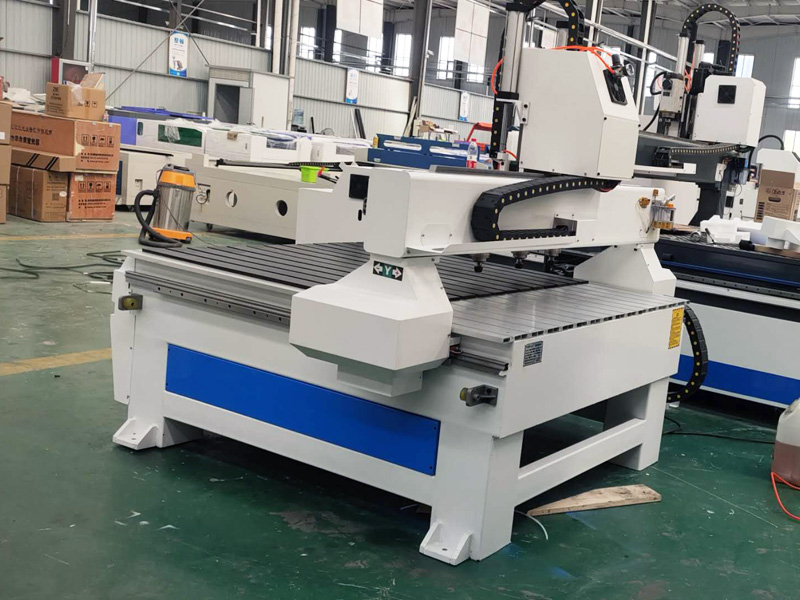 帶 4 個(gè)頭的多軸數(shù)控木工機(jī)