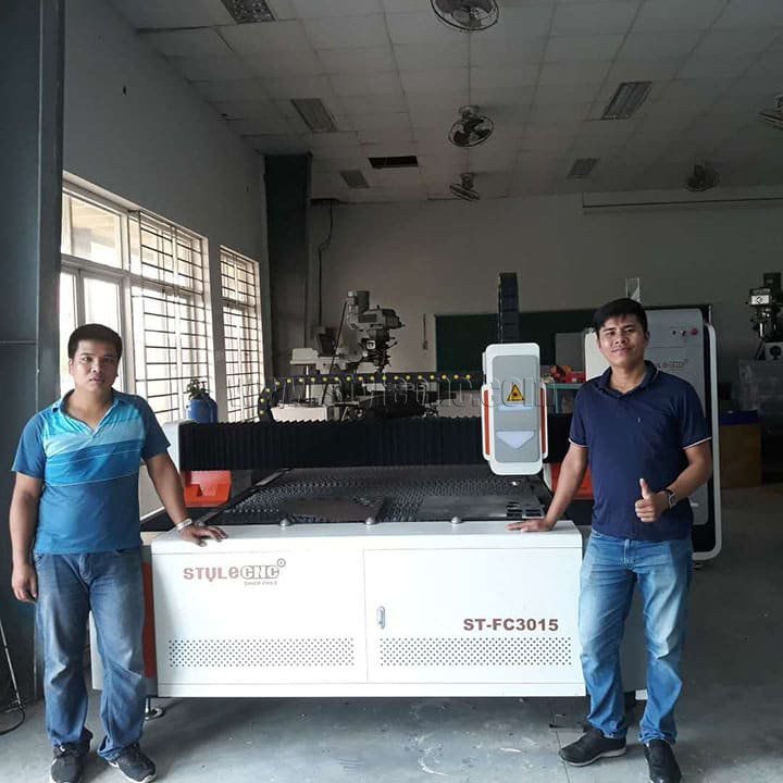 光纖激光切割機(jī)用于越南學(xué)校教育