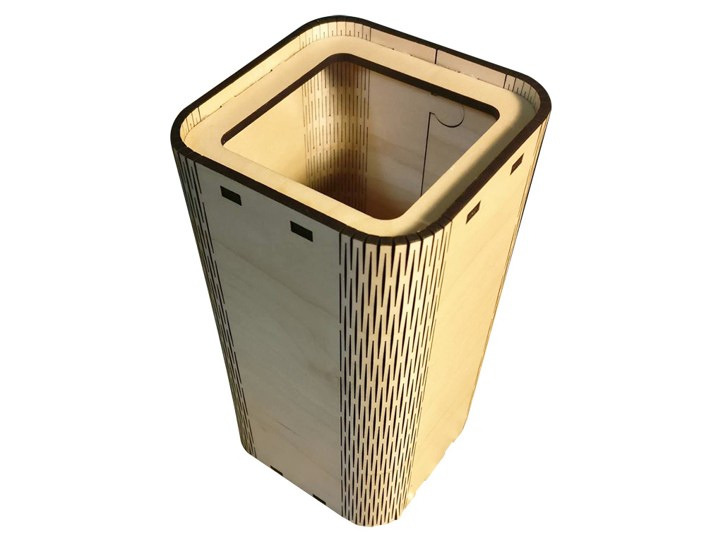 CO2 激光切割 3D 帶活動(dòng)鉸鏈的 3mm 膠合板鉛筆杯