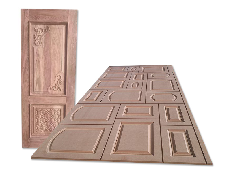 用于櫥柜門(mén)和家門(mén)制作項(xiàng)目的數(shù)控雕刻機(jī)