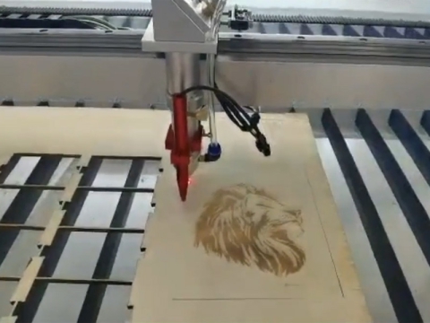 CO2 激光機雕刻和切割木制工藝品 CO2 激光機雕刻和切割木制工藝品