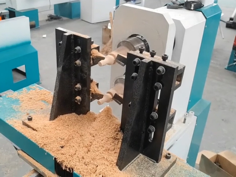 如何在一臺(tái)車(chē)床上同時(shí)制作多個(gè)木工項(xiàng)目？