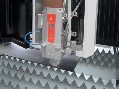 2024年最便宜的光纖激光切割機，用于切割金屬板