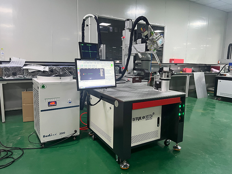 出售高精度自動(dòng)數(shù)控激光焊接機(jī)