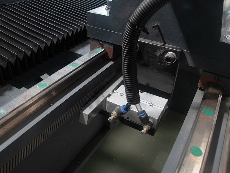 數(shù)控木工車床精密傳動系統(tǒng)