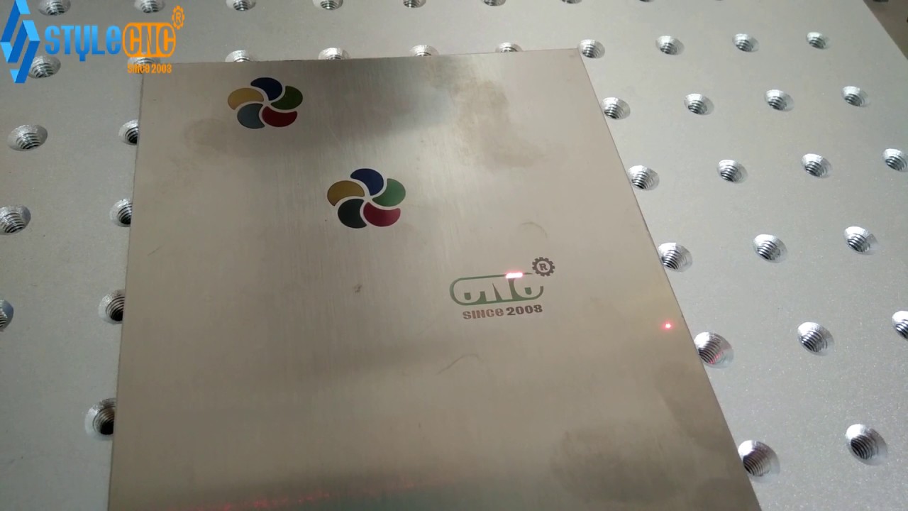 不銹鋼上的光纖激光打標(biāo)彩色標(biāo)識(shí) 不銹鋼上的光纖激光打標(biāo)彩色標(biāo)識(shí)