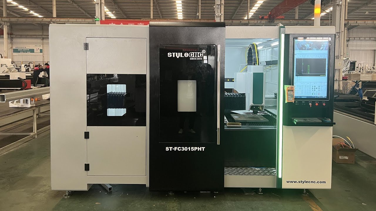 5x10光纖激光金屬切割機，帶全封閉式保護殼